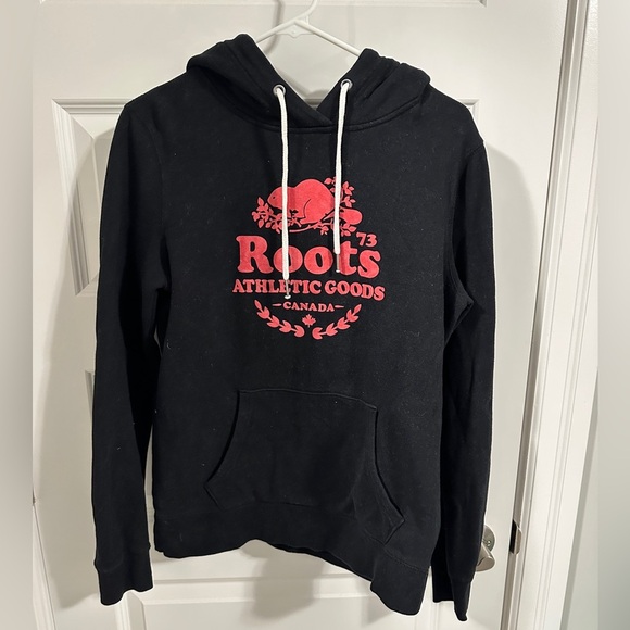 Roots Canada Women’s Black Red Pullover Hoodie Sweater With Pocket Size Medium - Picture 1 of 8